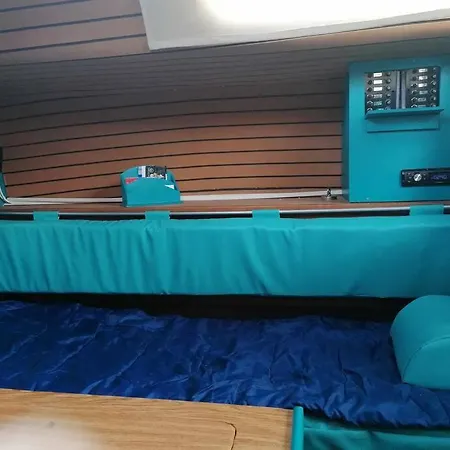 Sur Un Bateau Agde